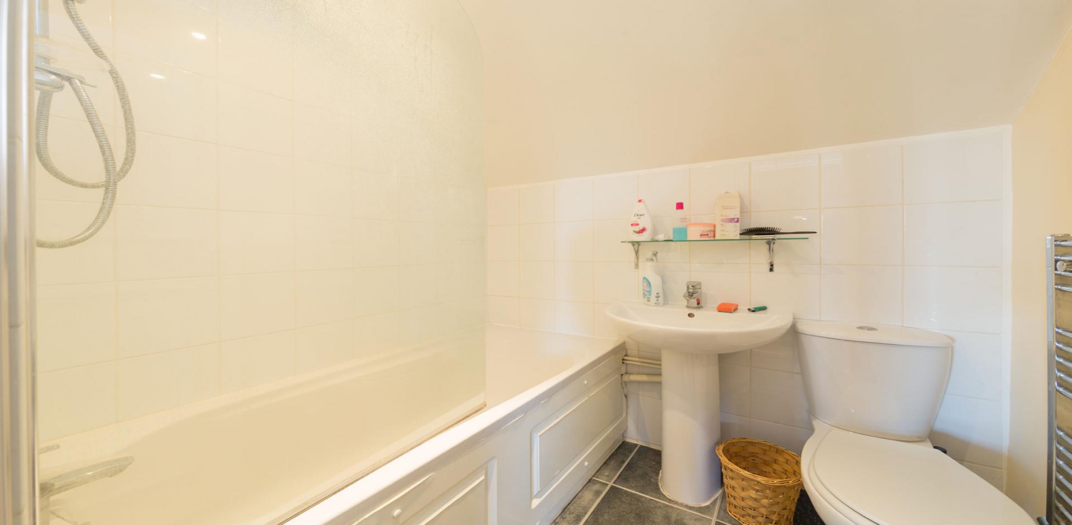 			2 Bedroom, 1 bath, 1 reception Flat			 St Gabriels Road, WILLESDEN GREEN